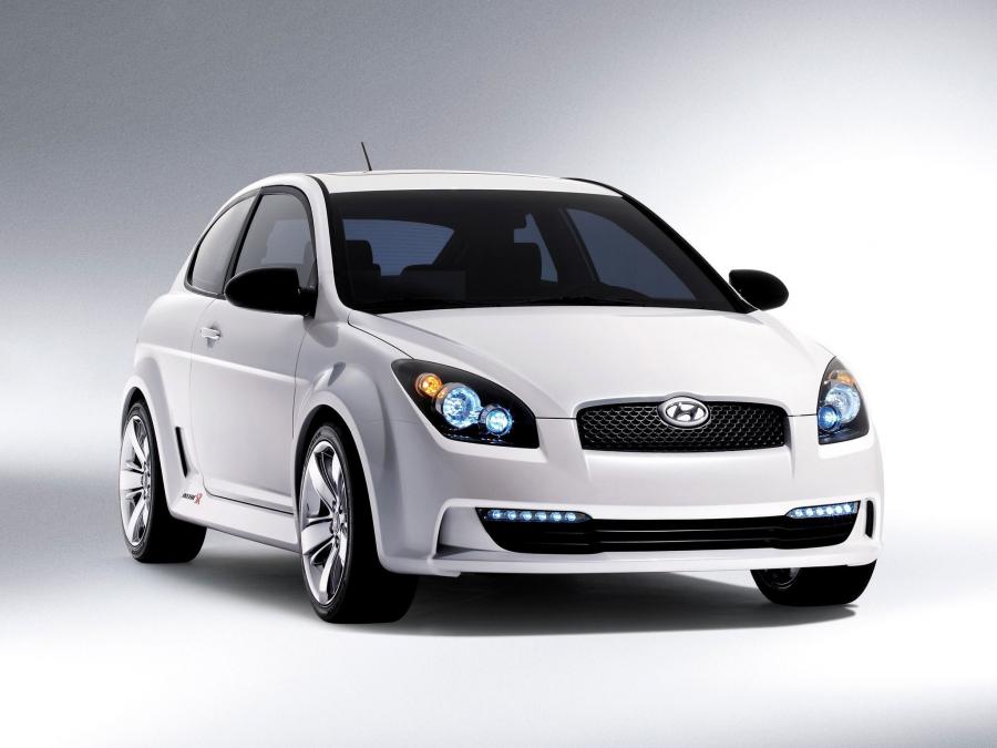  Hyundai Accent SR Concept 2005 года  (фото 8 из 14)